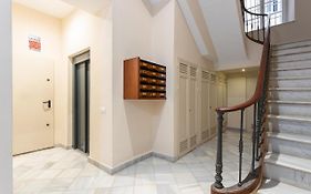 Julieta Historical Apartment By Alohamalaga